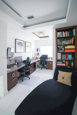 11143 NW 72nd Ter, Doral, FL 33178