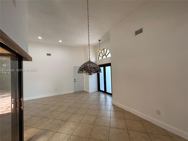 8910 SW 4th Ln, Miami, FL 33174