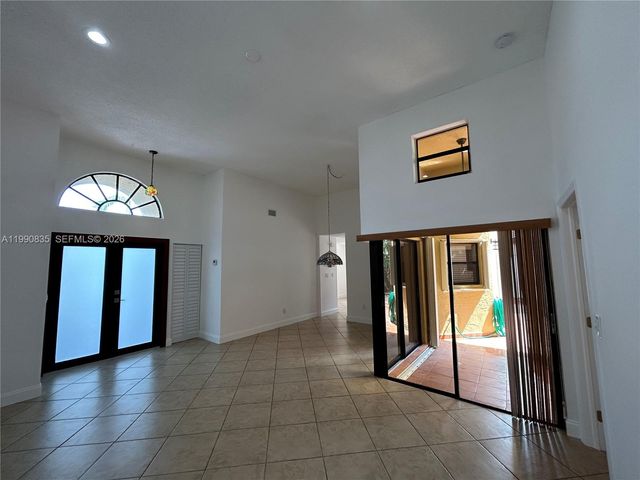 8910 SW 4th Ln, Miami, FL 33174