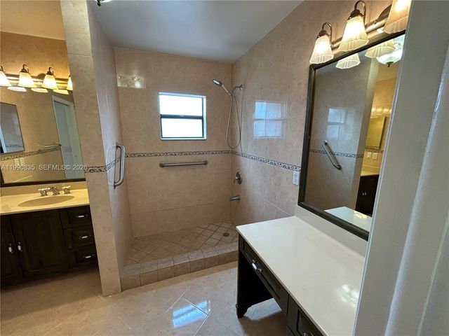 8910 SW 4th Ln, Miami, FL 33174