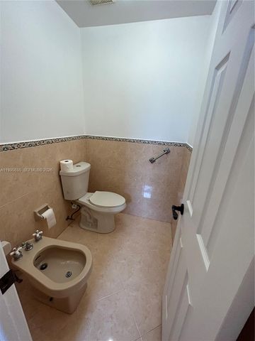 8910 SW 4th Ln, Miami, FL 33174