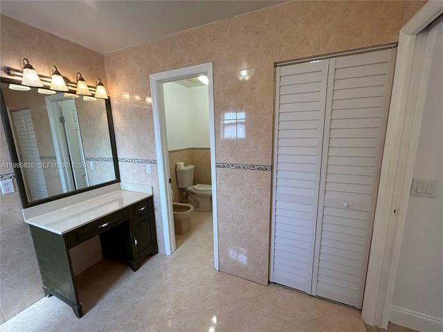 8910 SW 4th Ln, Miami, FL 33174