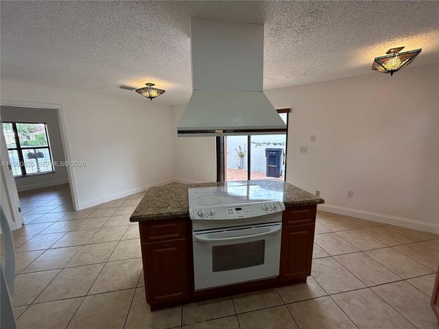 8910 SW 4th Ln, Miami, FL 33174