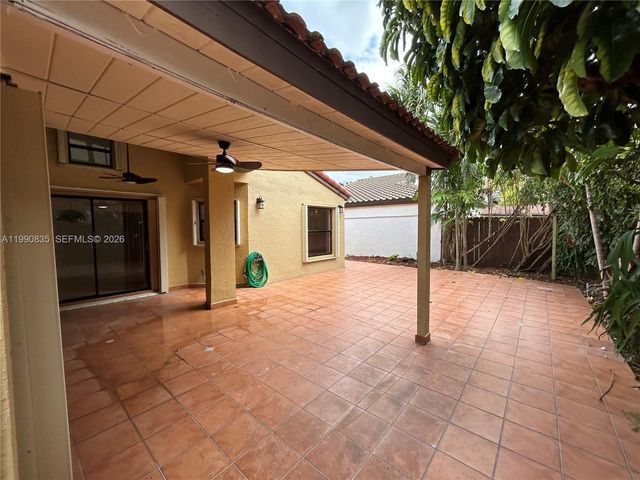 8910 SW 4th Ln, Miami, FL 33174