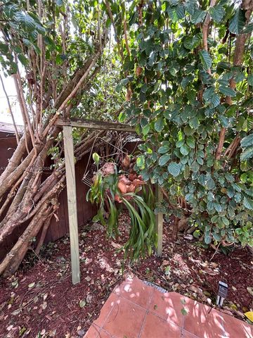 8910 SW 4th Ln, Miami, FL 33174