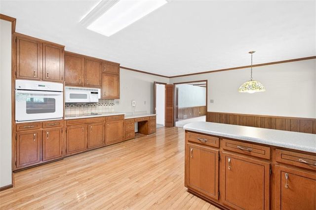 1738 Rivermist Drive, Lilburn, GA 30047