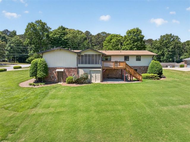 1738 Rivermist Drive, Lilburn, GA 30047
