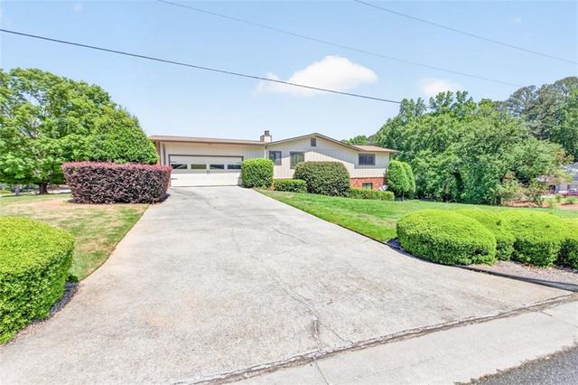 1738 Rivermist Drive, Lilburn, GA 30047