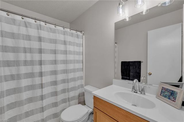 12628 Daybreak CIR, Newport News, VA 23602