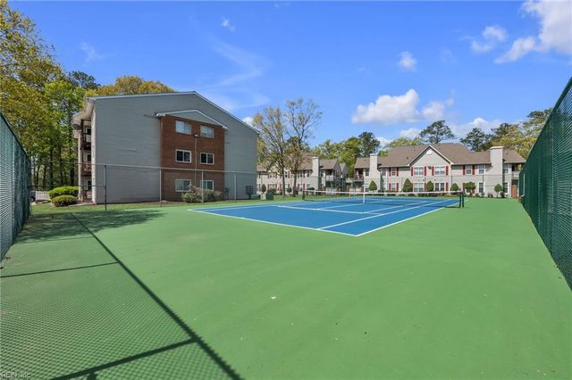12628 Daybreak CIR, Newport News, VA 23602