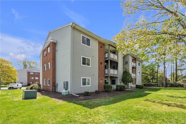 12628 Daybreak CIR, Newport News, VA 23602