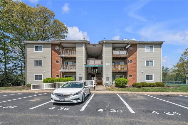 12628 Daybreak CIR, Newport News, VA 23602