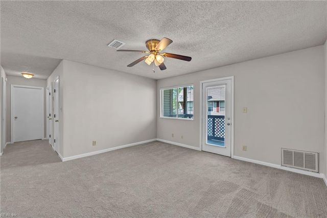 12628 Daybreak CIR, Newport News, VA 23602