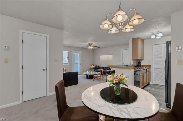 12628 Daybreak CIR, Newport News, VA 23602
