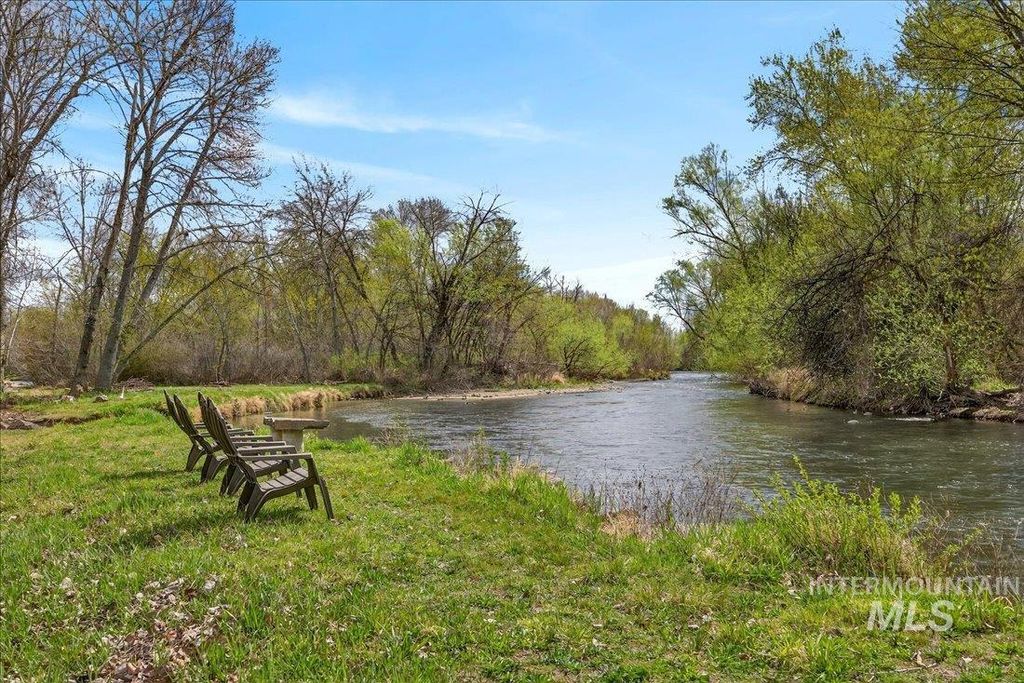 349 E River Quarry, Eagle, ID 83616 photo 3