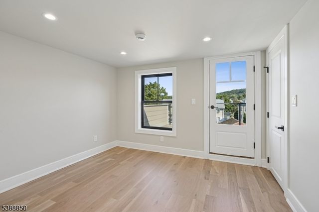 27 Willow St A, Millburn Twp., NJ 07041