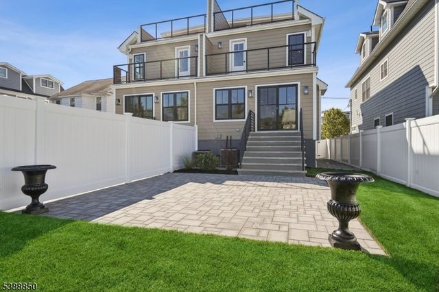 27 Willow St A, Millburn Twp., NJ 07041