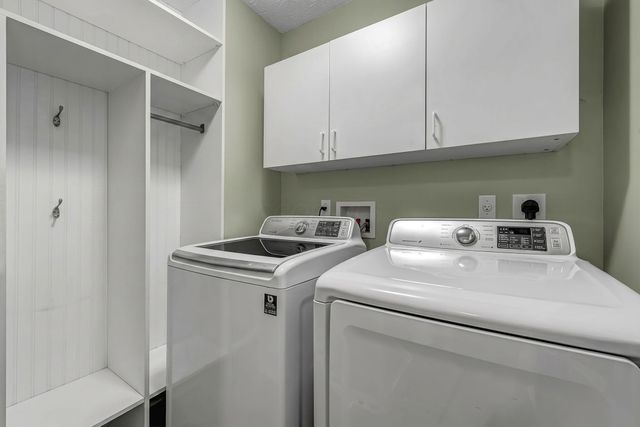 5452 Mirage Drive, Hilliard, OH 43026