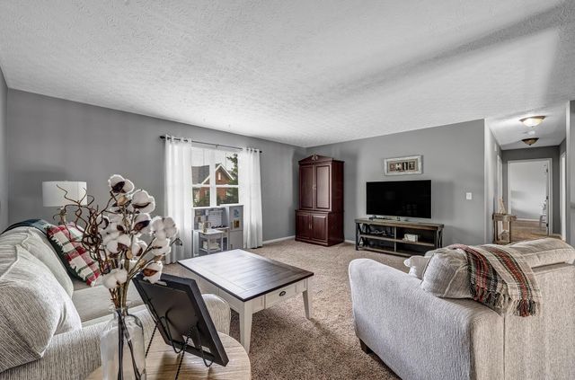 5452 Mirage Drive, Hilliard, OH 43026