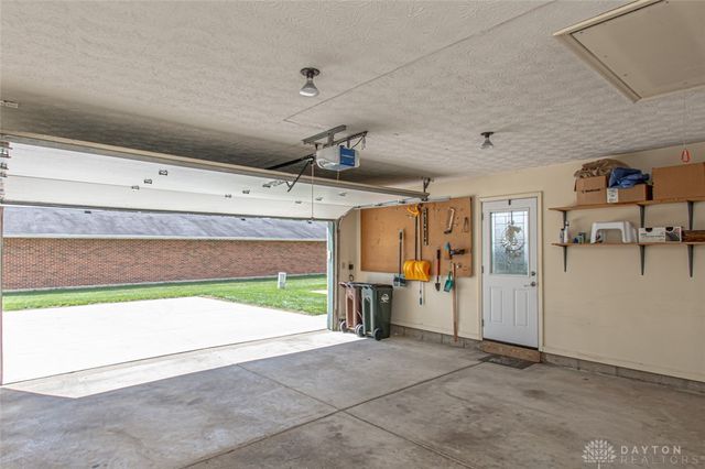 1320 Donson Circle, Dayton, OH 45429