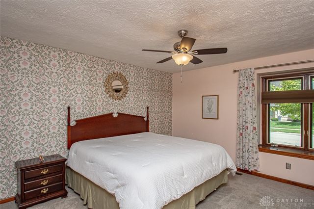 1320 Donson Circle, Dayton, OH 45429