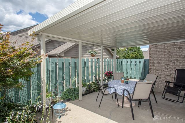 1320 Donson Circle, Dayton, OH 45429