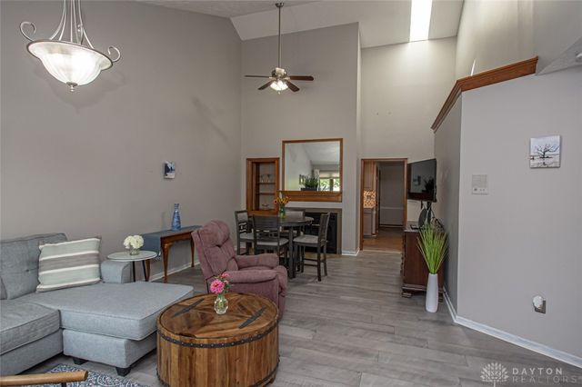 1320 Donson Circle, Dayton, OH 45429