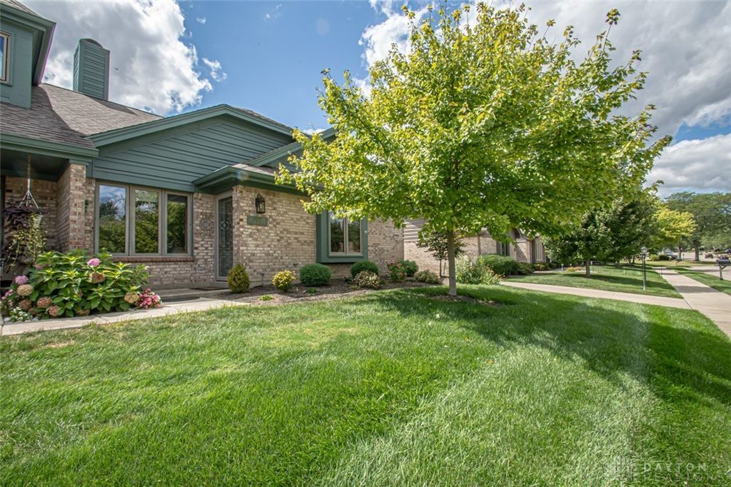 1320 Donson Circle, Dayton, OH 45429