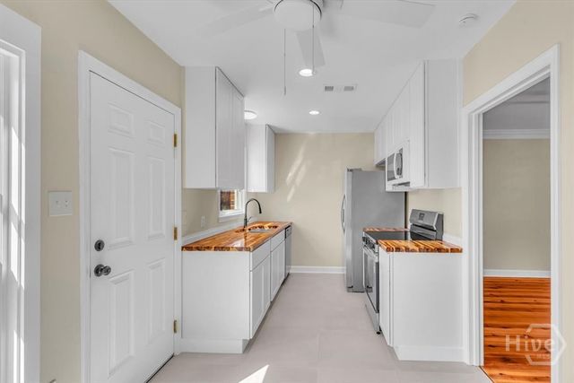 501 E Broughton Street, Savannah, GA 31401