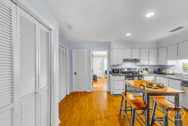 501 E Broughton Street, Savannah, GA 31401