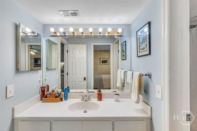 501 E Broughton Street, Savannah, GA 31401