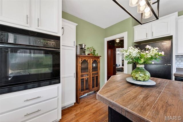 3990 Bowen Street, St Louis, MO 63116