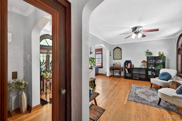 3990 Bowen Street, St Louis, MO 63116
