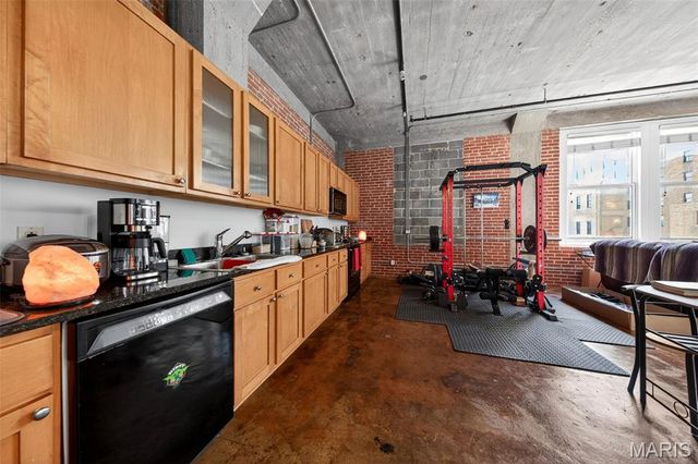 1511 Locust Street 410, St Louis, MO 63103