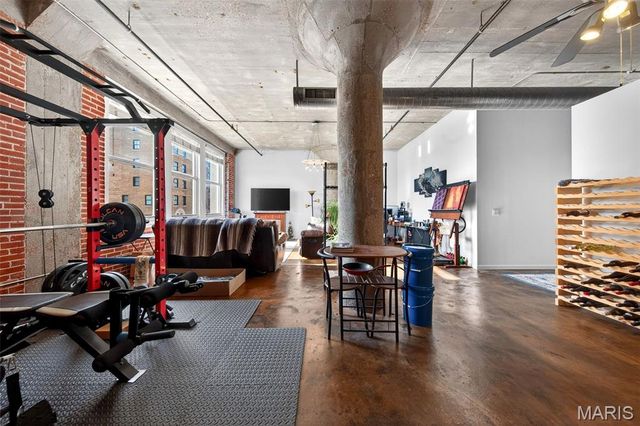 1511 Locust Street 410, St Louis, MO 63103