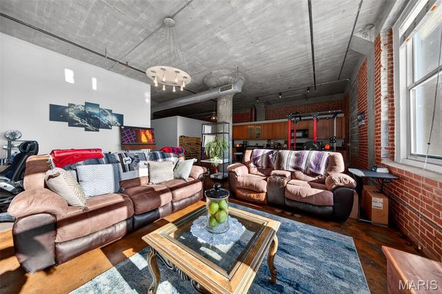 1511 Locust Street 410, St Louis, MO 63103