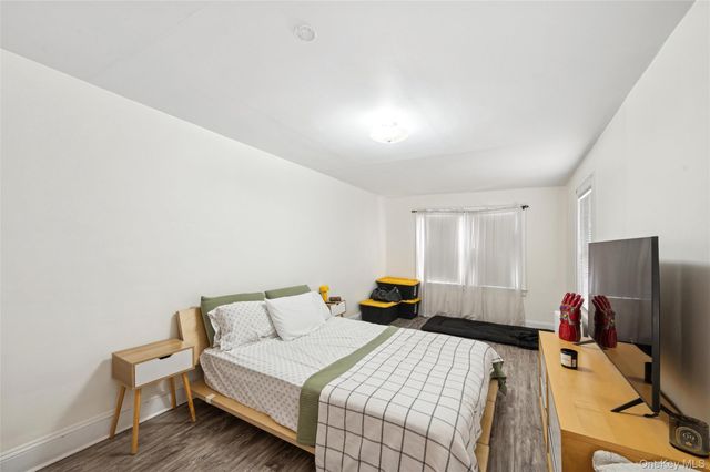 1038 Traymore Boulevard, Island Park, NY 11558