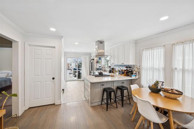 1038 Traymore Boulevard, Island Park, NY 11558