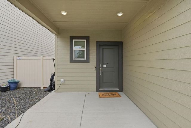 3717 S Clinton Rd, Spokane Valley, WA 99206