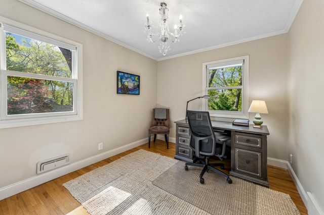 290 Ridgeview Drive E, Wayzata, MN 55391