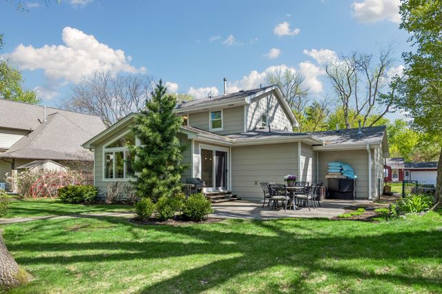 290 Ridgeview Drive E, Wayzata, MN 55391
