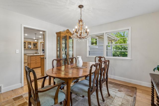290 Ridgeview Drive E, Wayzata, MN 55391