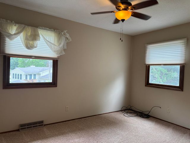 511 Ridgeway Street, Denver, IA 50622
