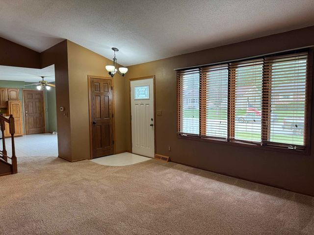 511 Ridgeway Street, Denver, IA 50622