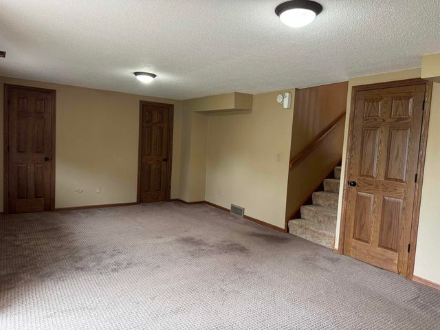 511 Ridgeway Street, Denver, IA 50622