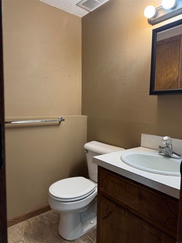 511 Ridgeway Street, Denver, IA 50622