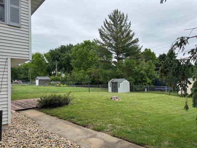 511 Ridgeway Street, Denver, IA 50622