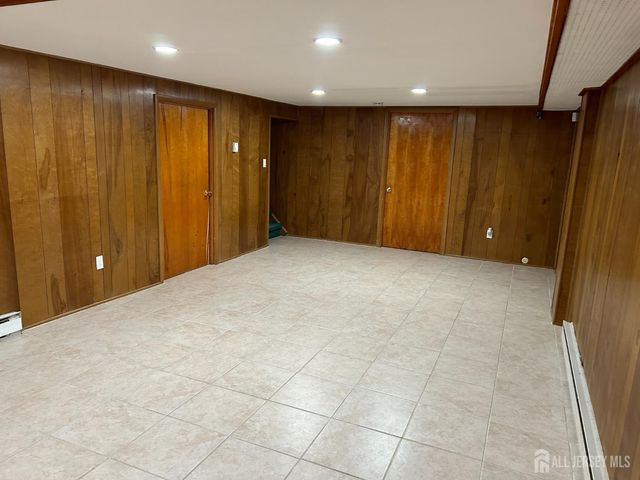 1471 Thomas Avenue, North Brunswick, NJ 08902