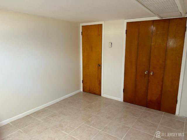 1471 Thomas Avenue, North Brunswick, NJ 08902