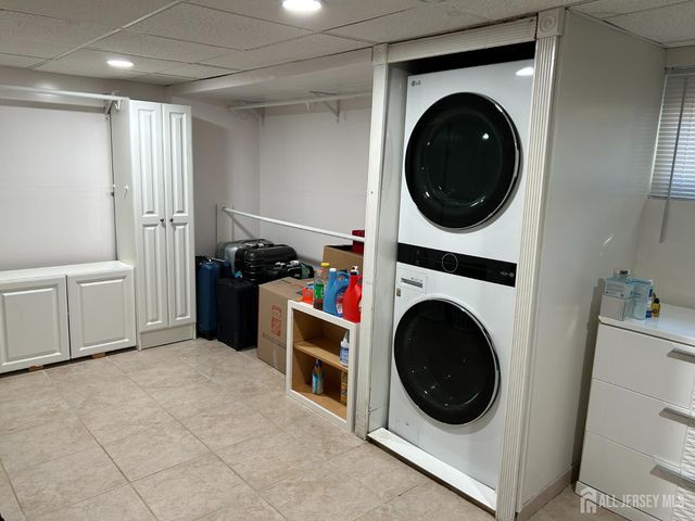 1471 Thomas Avenue, North Brunswick, NJ 08902
